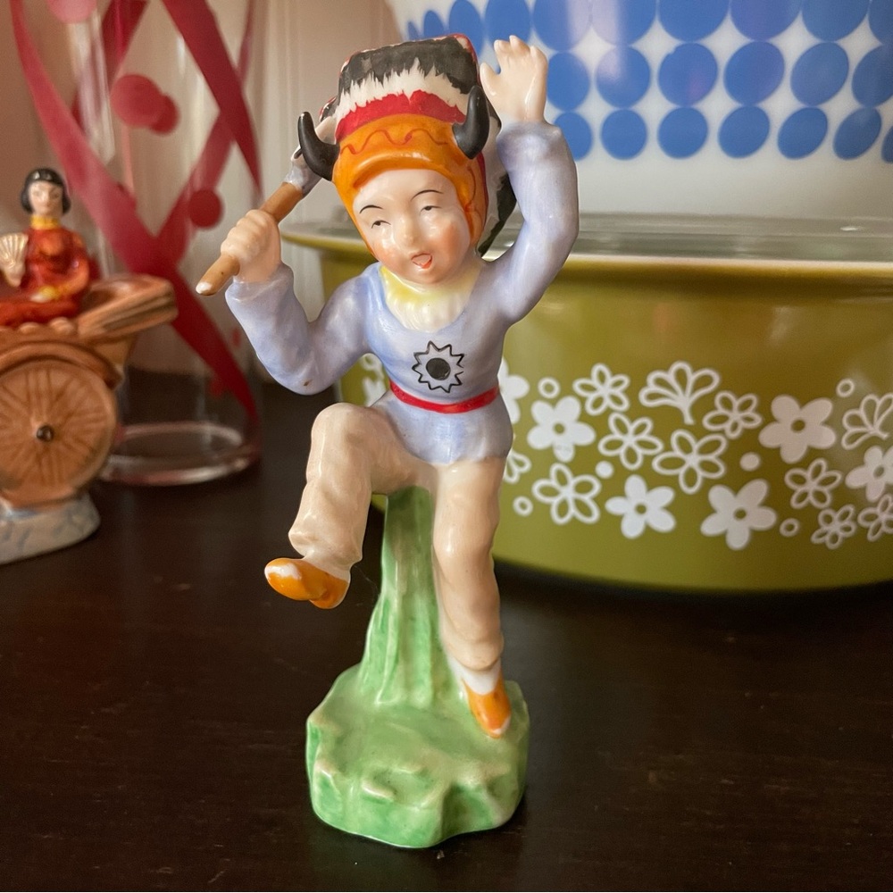 Vintage Kitschy Native American Boy Ardalt Porcelain Figure❤️